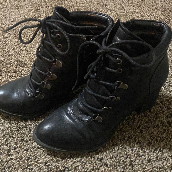 Cuuute black booties - Picture 1 of 5